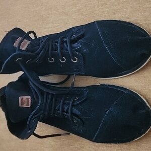TOMS Black Canvas Shoes